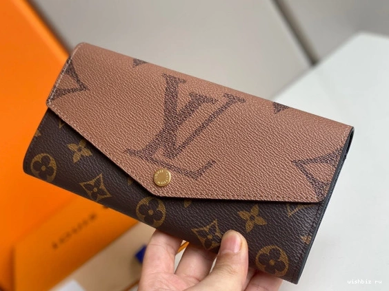 WIS VUITTON WALLET SARAH LOUIS 1122